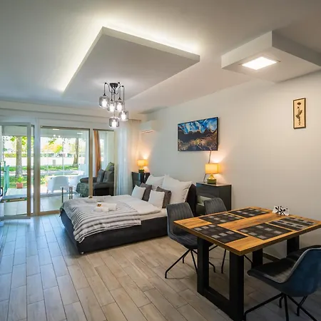 Onyx Apartment