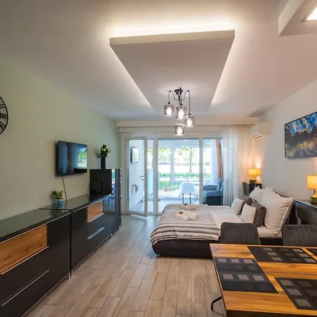 Onyx Apartment